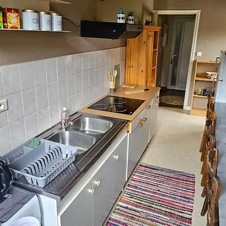 Entier, 2 Chambres, 7 Couchages, Equipe